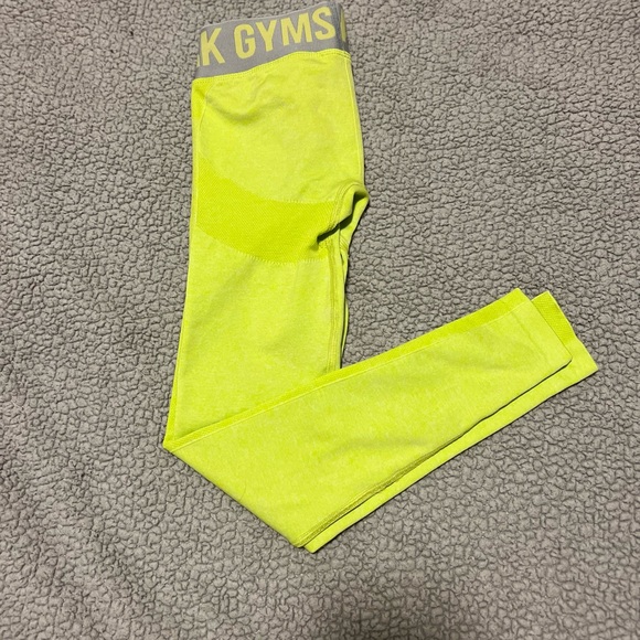 Gymshark - activewear leggings. XS small. Worn only once. Bright yellow green - Picture 4 of 7